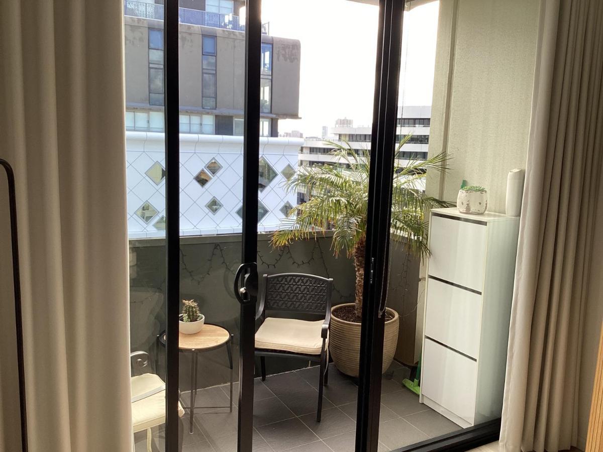 In The Heart Of Port Melbourne Exterior foto