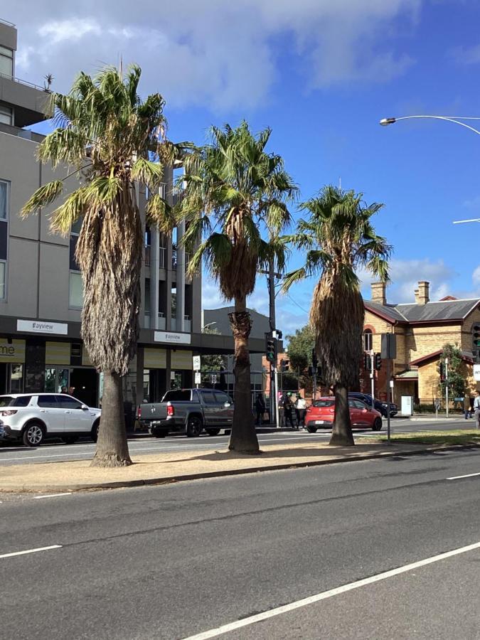 In The Heart Of Port Melbourne Exterior foto